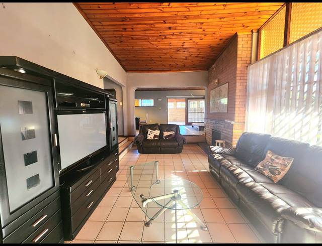 3 BEDROOM HOUSE FOR SALE IN RICHMOND ESTATE